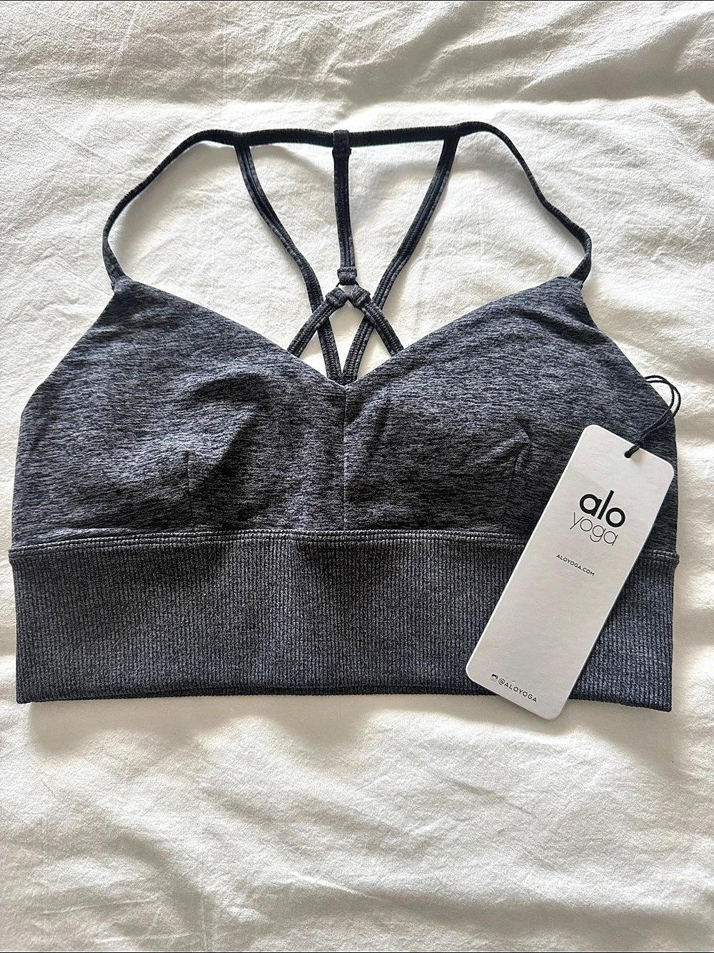 Alo Yoga Alosoft Lavish Bra Strappy Sports Bra in Gray Size Medium NWT